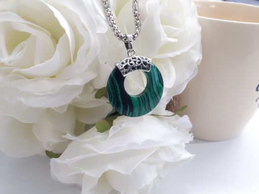 protective stones for Scorpio - protection stones crystals. protective stones for the home. Malachite pendant necklace. Round Pendant Necklace
