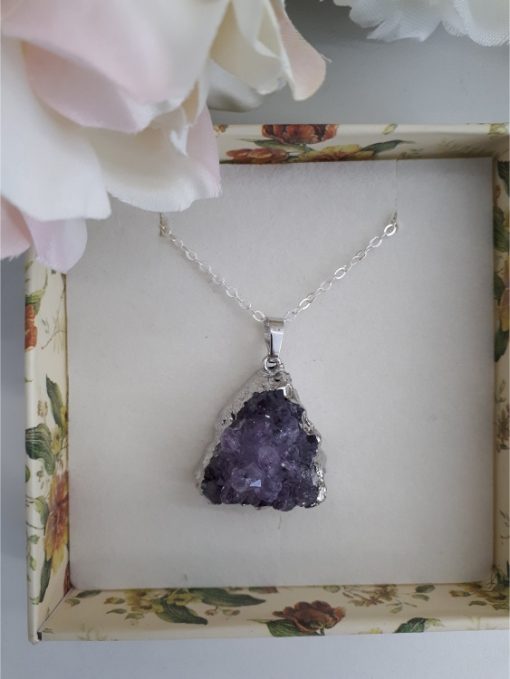 Druzy amethyst pendant necklace. price, meaning