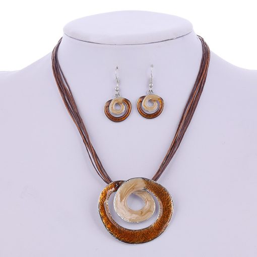 crystals for grounding Scral chakra - healing crystal for Scral chakra. Boho necklace and earring set for women